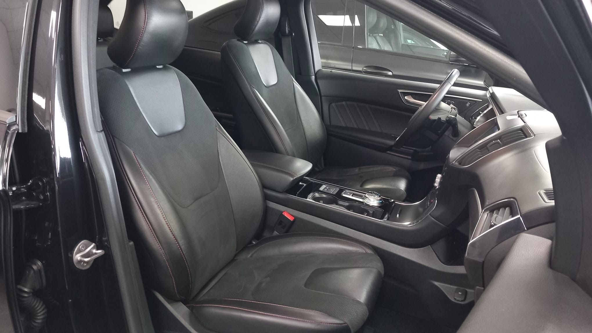 Ford Edge segunda mano, año de fabricación - 2019, color negro, precio 22990€ | foto-7
