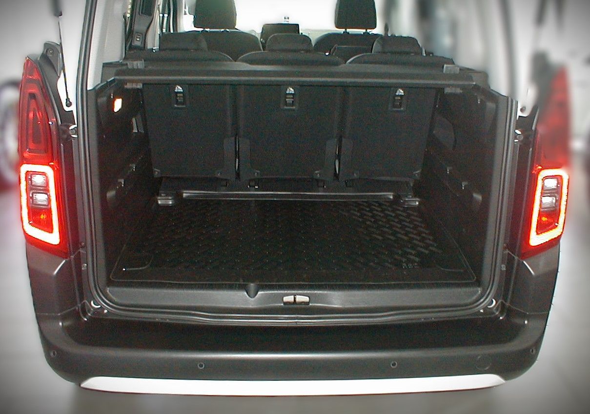 Citroen Berlingo segunda mano, año de fabricación - 2022, color blanco, precio 15990€ | foto-9