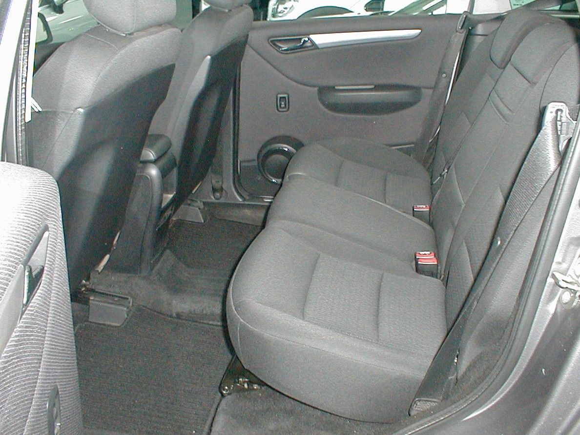 Mercedes-Benz Clase B segunda mano, año de fabricación - 2010, color gris, precio 8990€ | foto-6