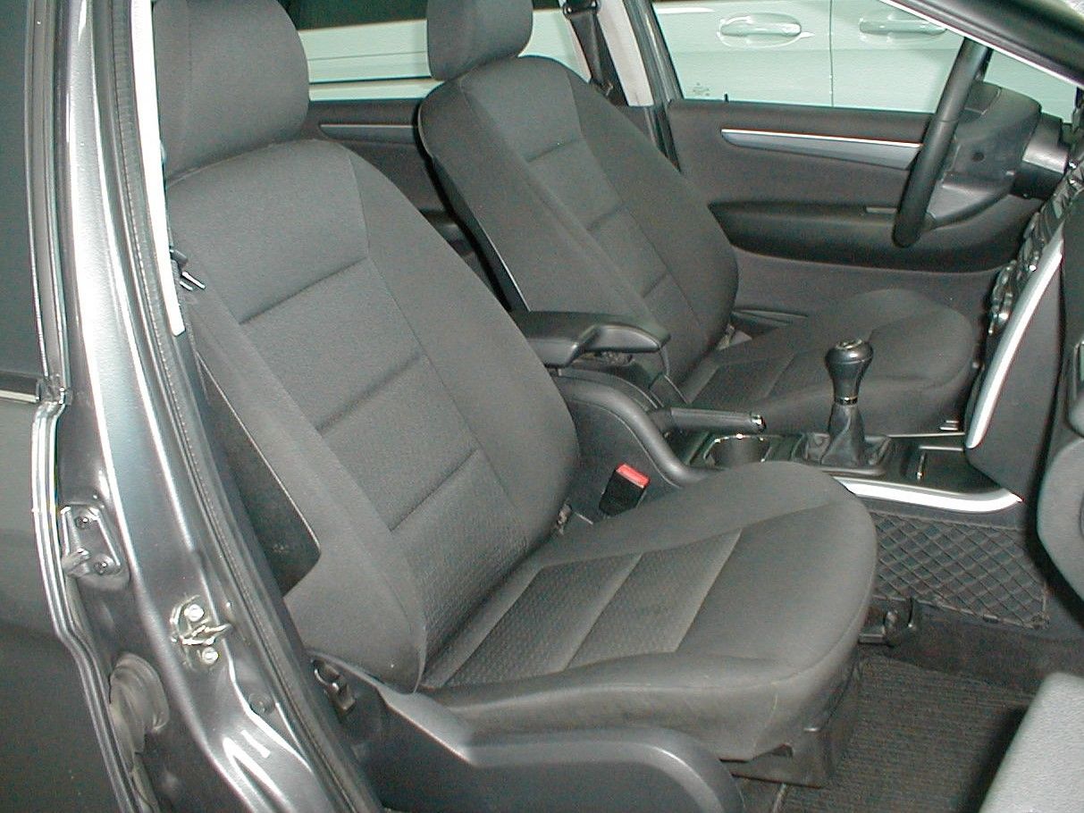 Mercedes-Benz Clase B segunda mano, año de fabricación - 2010, color gris, precio 8990€ | foto-7