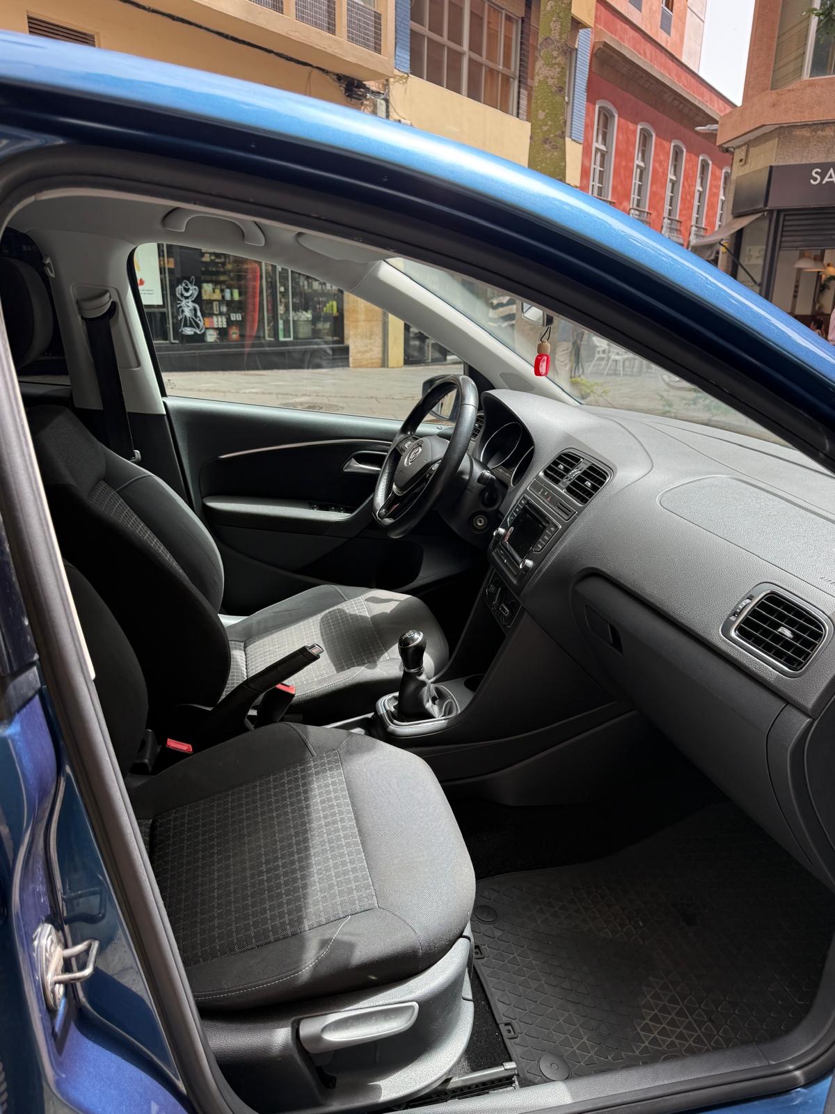 Volkswagen Polo segunda mano, año de fabricación - 2016, color azul, precio 11200€ | foto-6