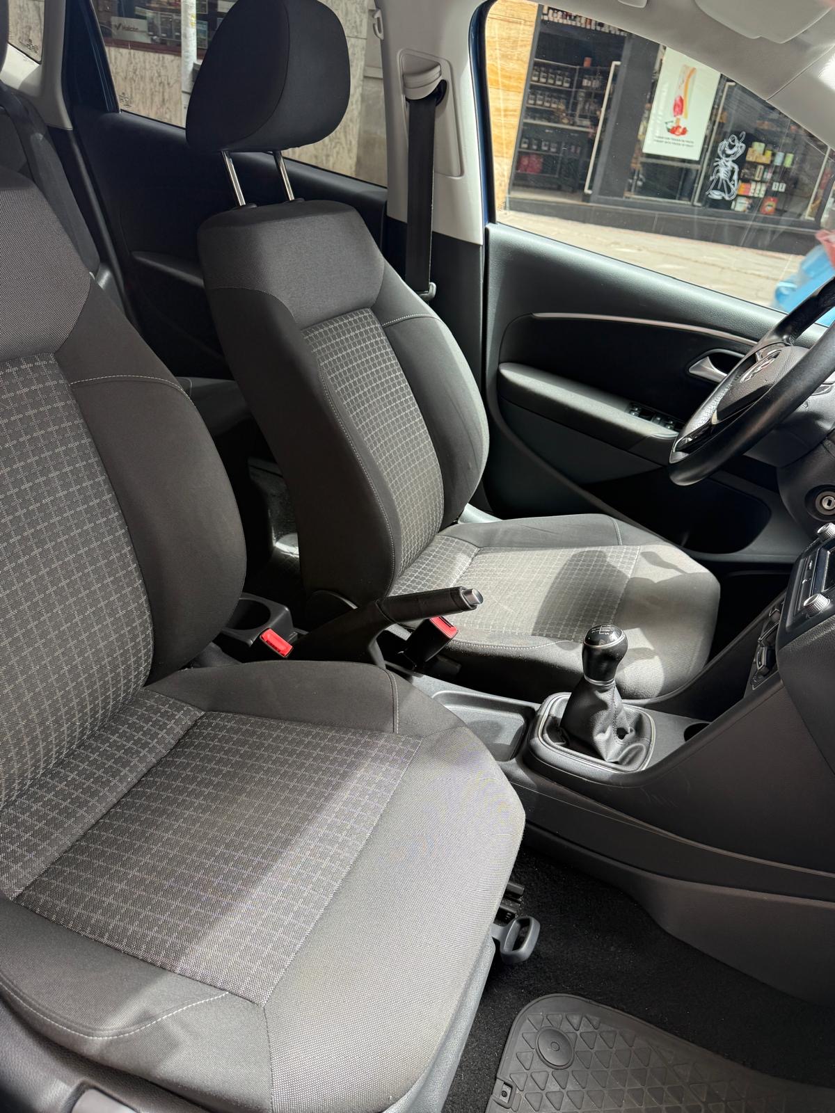 Volkswagen Polo segunda mano, año de fabricación - 2016, color azul, precio 11200€ | foto-8