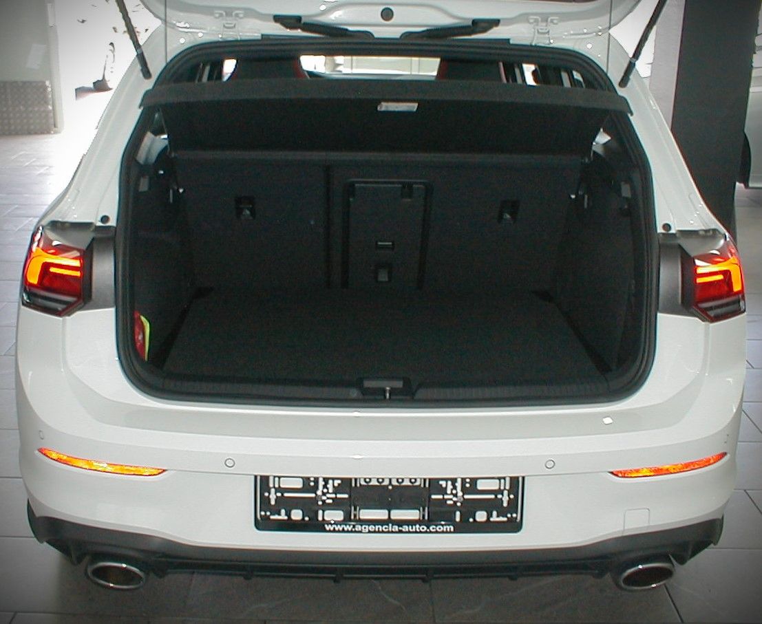 Volkswagen Golf GTI segunda mano, año de fabricación - 2023, color blanco, precio 39990€ | foto-10