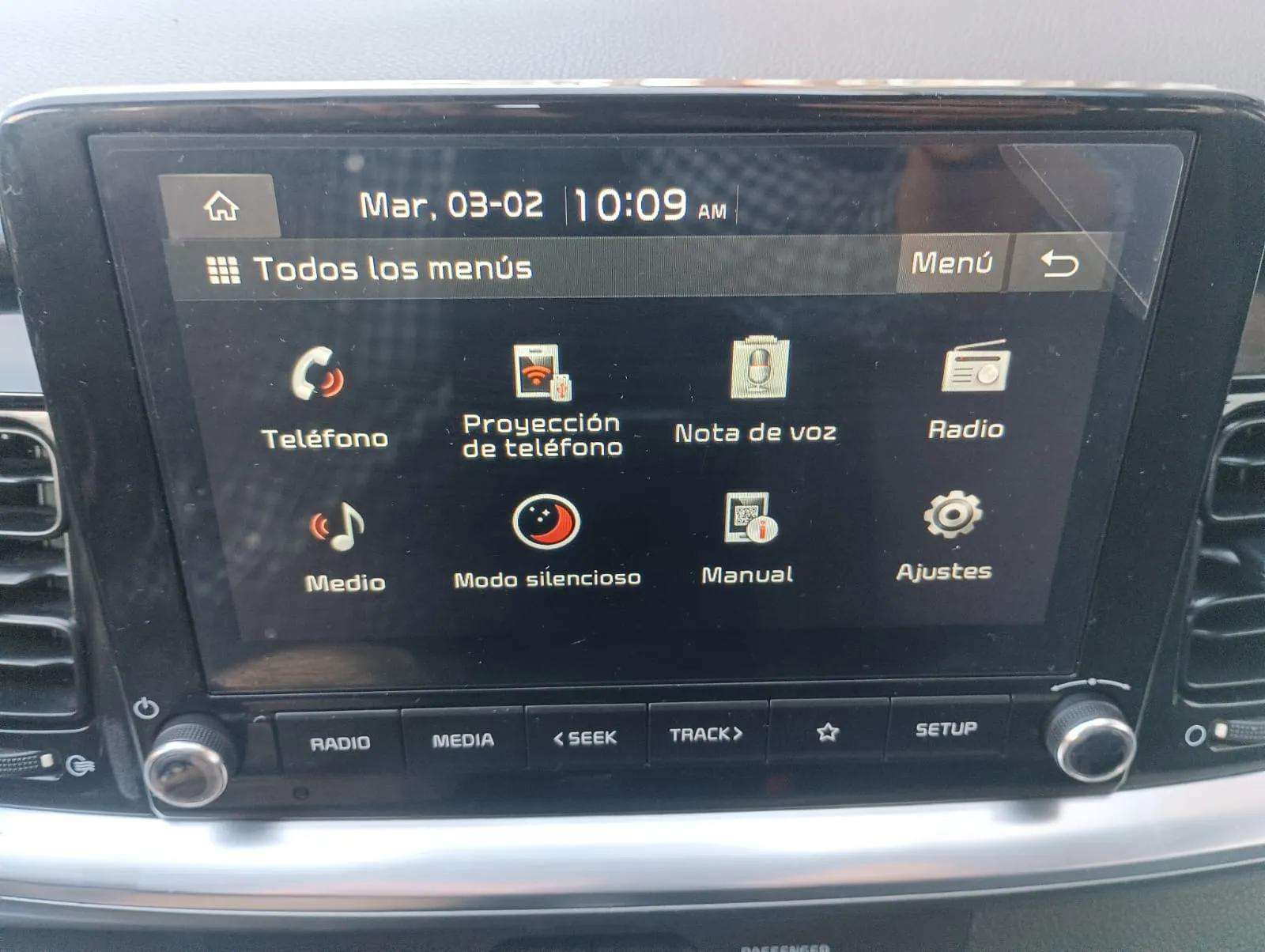 Kia Stonic segunda mano, año de fabricación - 2023, color amarillo, precio 14490€ | foto-14