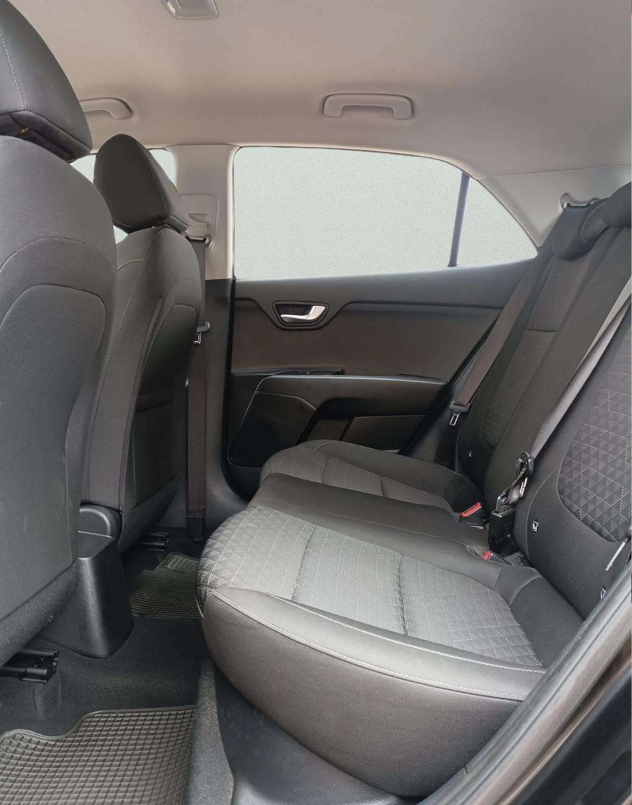 Kia Rio segunda mano, año de fabricación - 2023, color negro, precio 13490€ | foto-8