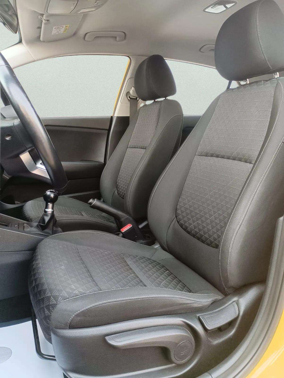 Kia Rio segunda mano, año de fabricación - 2023, color amarillo, precio 13490€ | foto-7