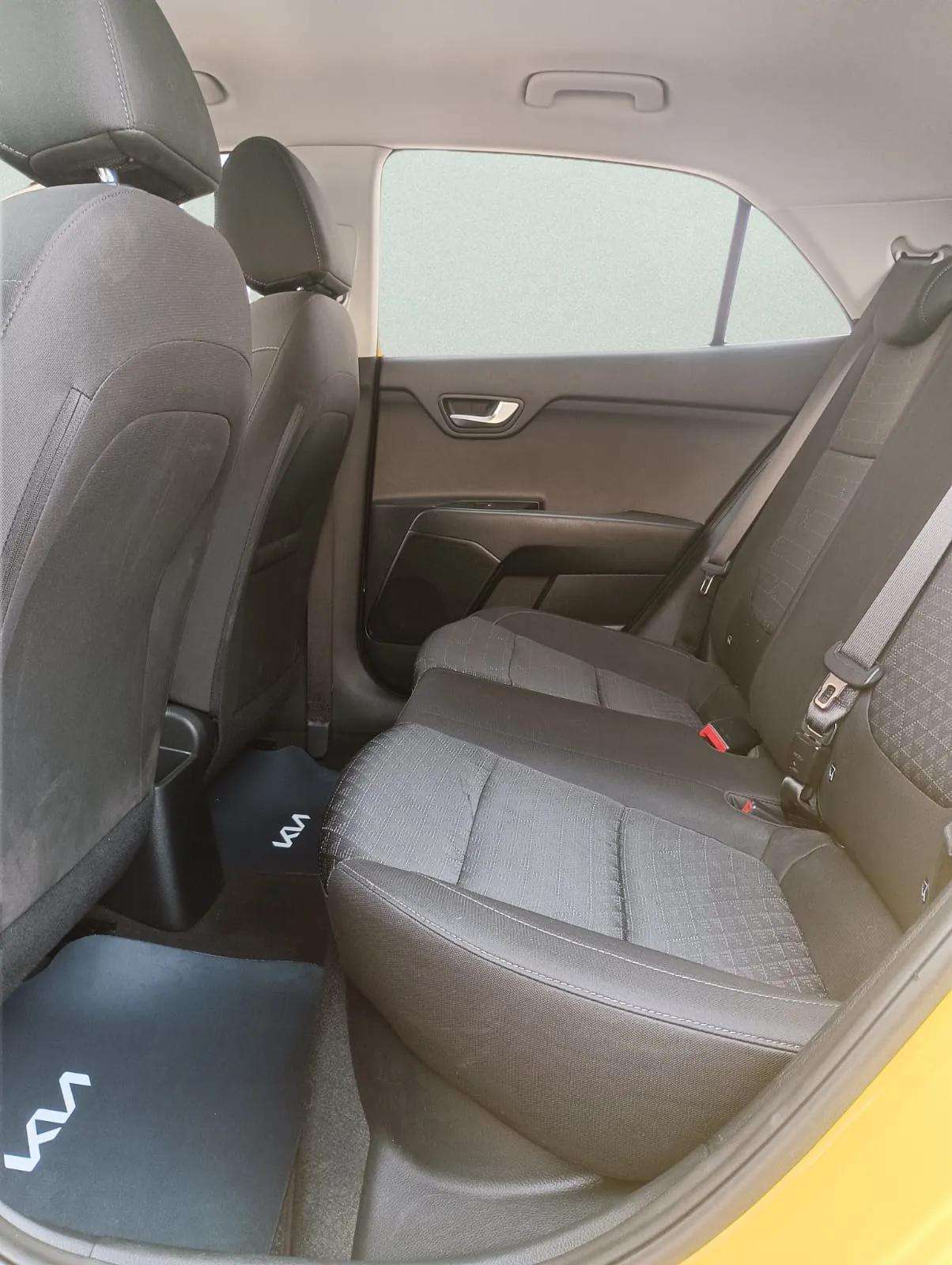 Kia Rio segunda mano, año de fabricación - 2023, color amarillo, precio 13490€ | foto-8