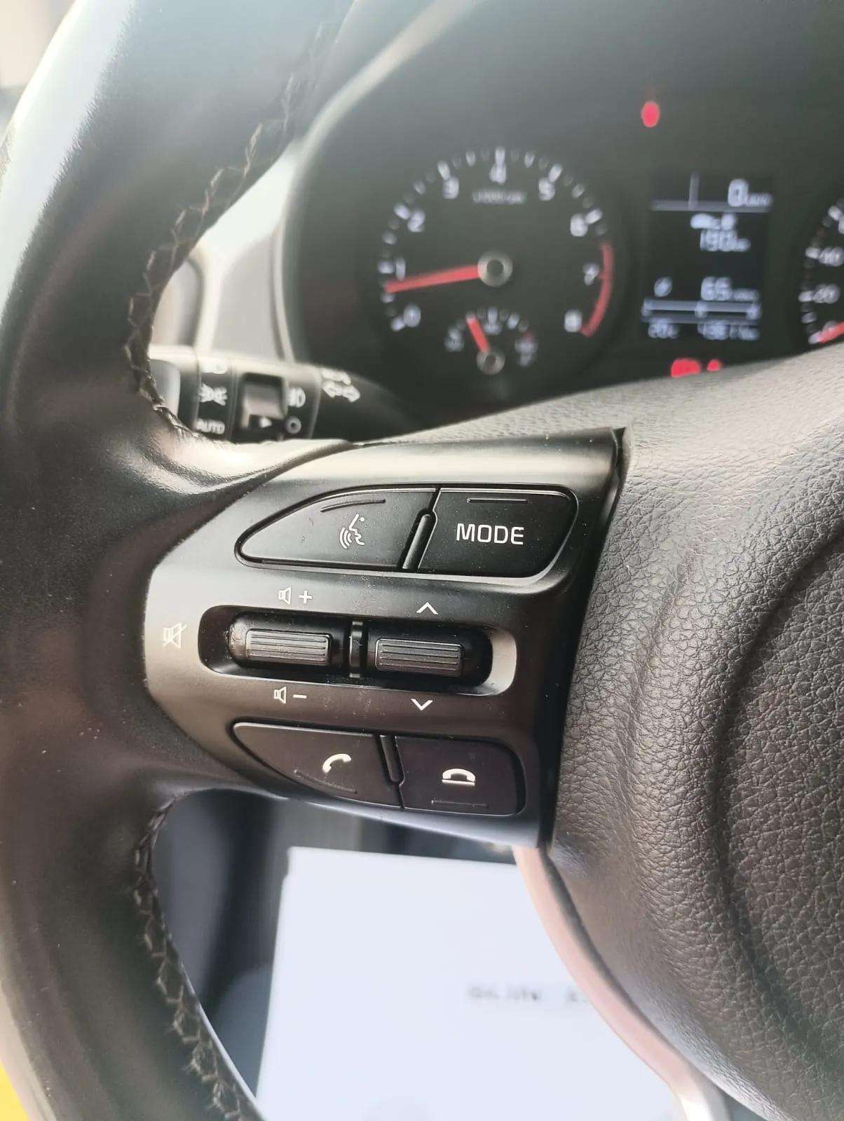 Kia Rio segunda mano, año de fabricación - 2023, color amarillo, precio 13490€ | foto-13