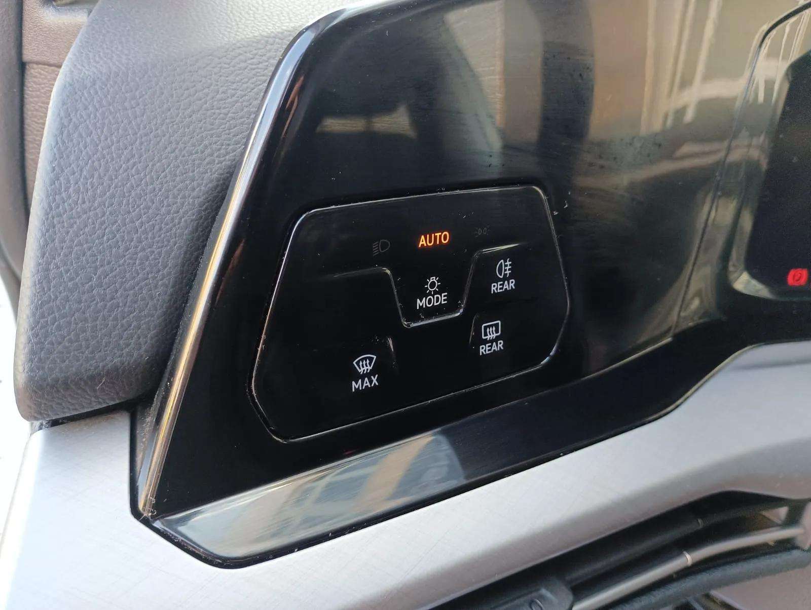 Volkswagen Golf segunda mano, año de fabricación - 2021, color blanco, precio 18990€ | foto-12