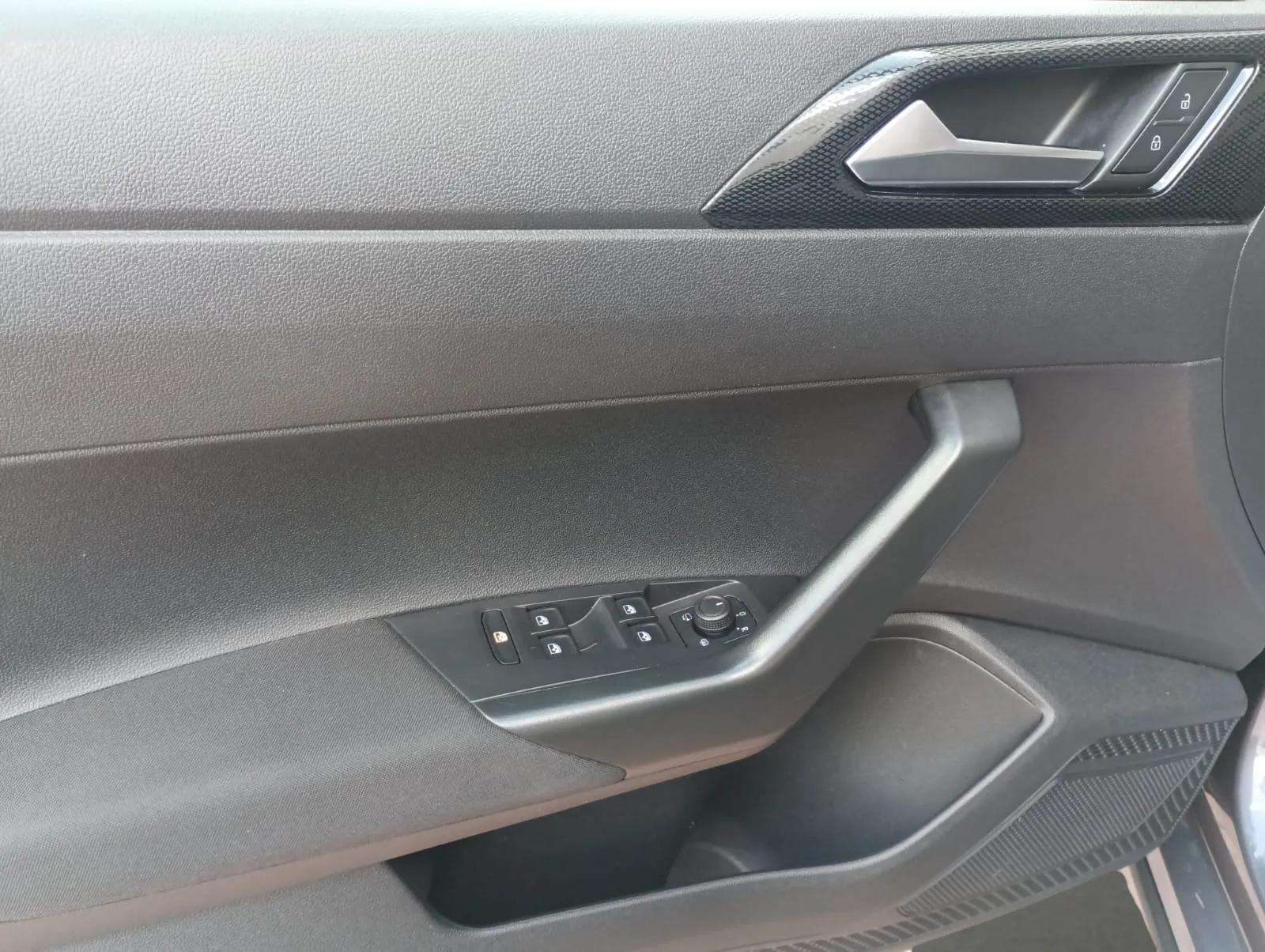 Volkswagen Taigo segunda mano, año de fabricación - 2023, color gris, precio 16490€ | foto-12