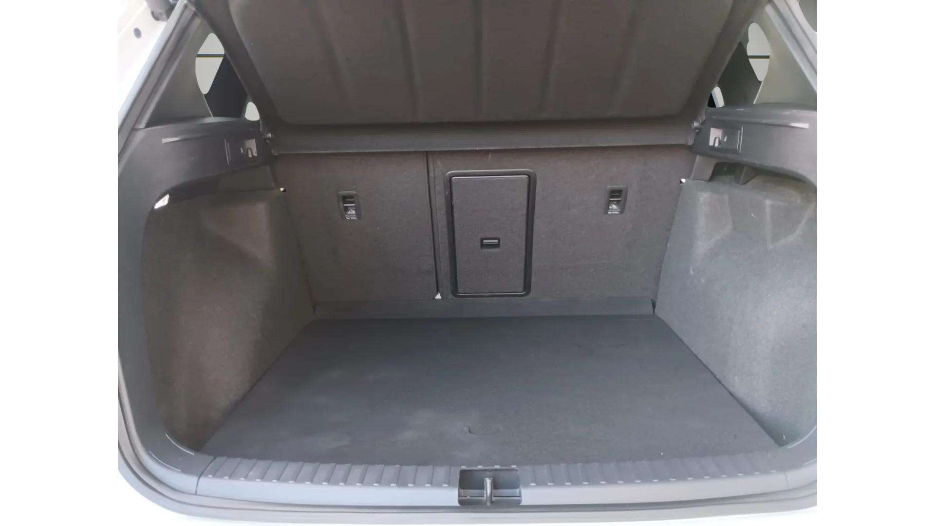 SEAT Ateca segunda mano, año de fabricación - 2018, color blanco, precio 16490€ | foto-18
