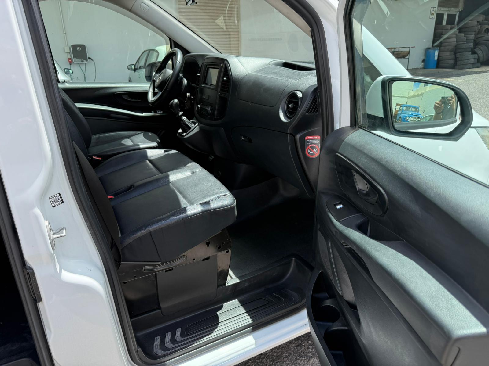 Mercedes-Benz Vito segunda mano, año de fabricación - 2018, color blanco, precio 22900€ | foto-9